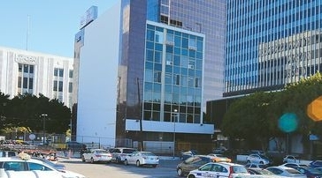 66년된 낡은 시설로 민원보러가기가 고역이라는 LA총영사관 전경.