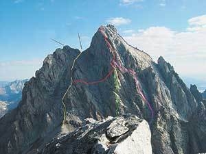 그랜드 티톤(Grand Teton)은 해발 1만3,770피트로 그랜드 티톤 국립공원 최고봉으로 암벽으로 둘러싸여져 있는 바위산으로 험준하다.