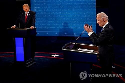 2020년 대선 토론에서 맞선 바이든과 트럼프. /연합뉴스