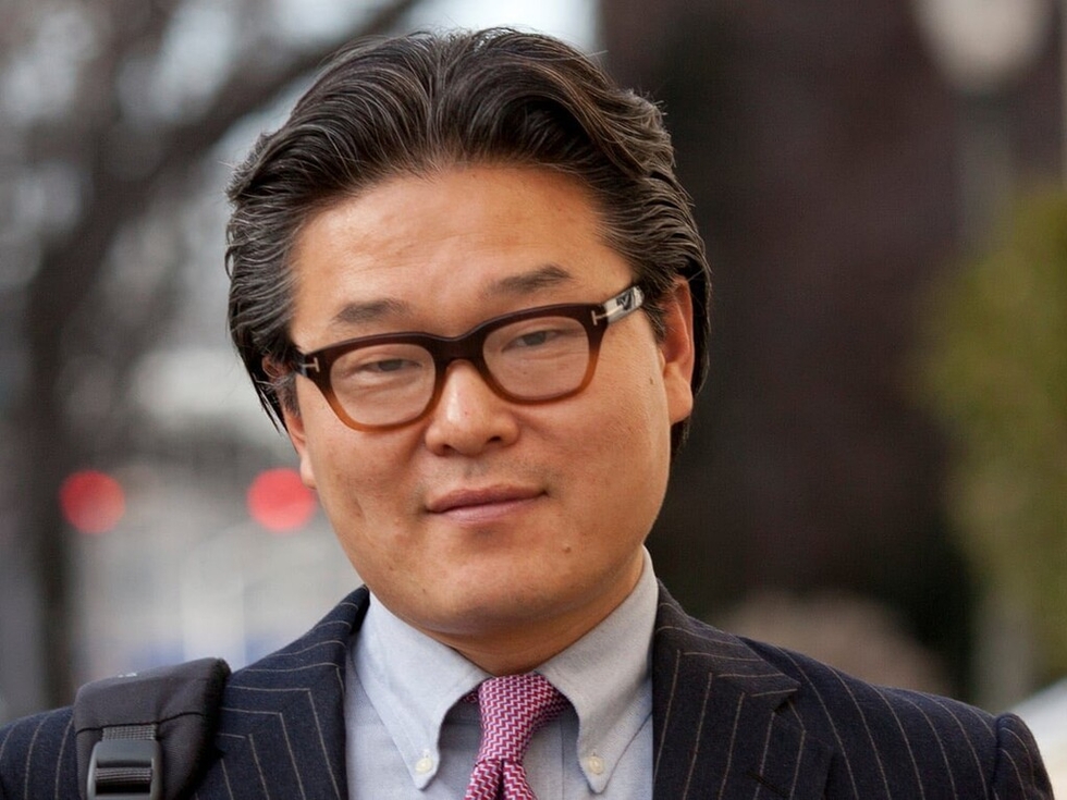 빌 황 .
