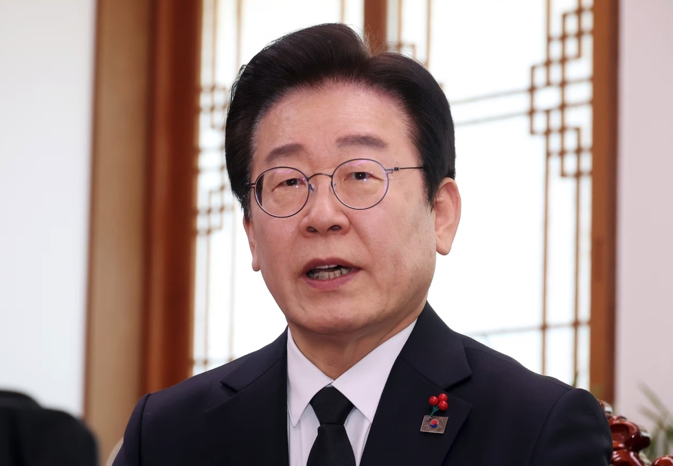 민주당 이재명 대표가 지난 12월 31일 국회의장실에서 열린 여야 대표 회동에서 인사말을 하고 있다. /연합