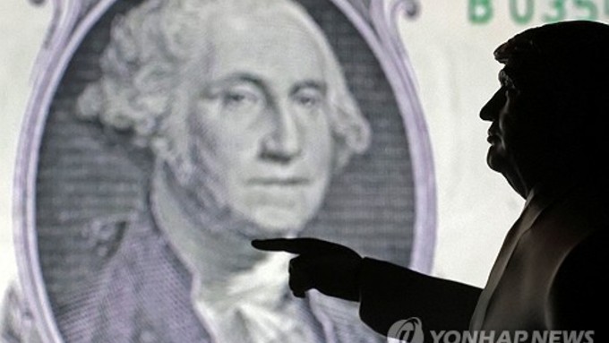 트럼프 "파월 해고안해"…달러 오르고 금값 주춤