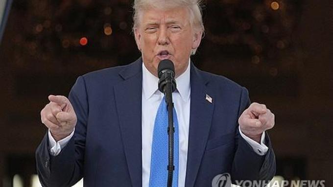 트럼프, 무난한 수준 물가 발표되자 연준에 "금리 1p 내려야"