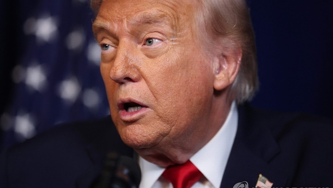 트럼프 "중국인 소유라 안보 우려" 반도체업체 인수거래 제동