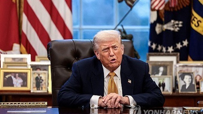 트럼프, 마크롱에 '가자 평화위' 압박…"프랑스 와인에 200 관세"