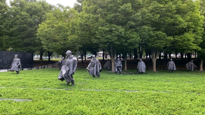 KAFLA, 3·1절 기념 LA 한국전 참전용사 묘역 헌화식 거행