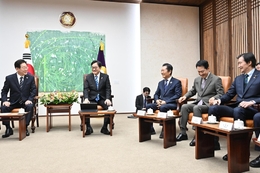 국회 여야 6당 187명, 5·18 정신 헌법 전문 명시 개정안 공동 발의